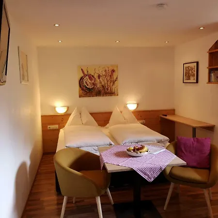 Haus Sonnenschein 아파트 *