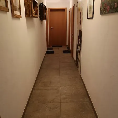 Haus Sonnenschein 아파트